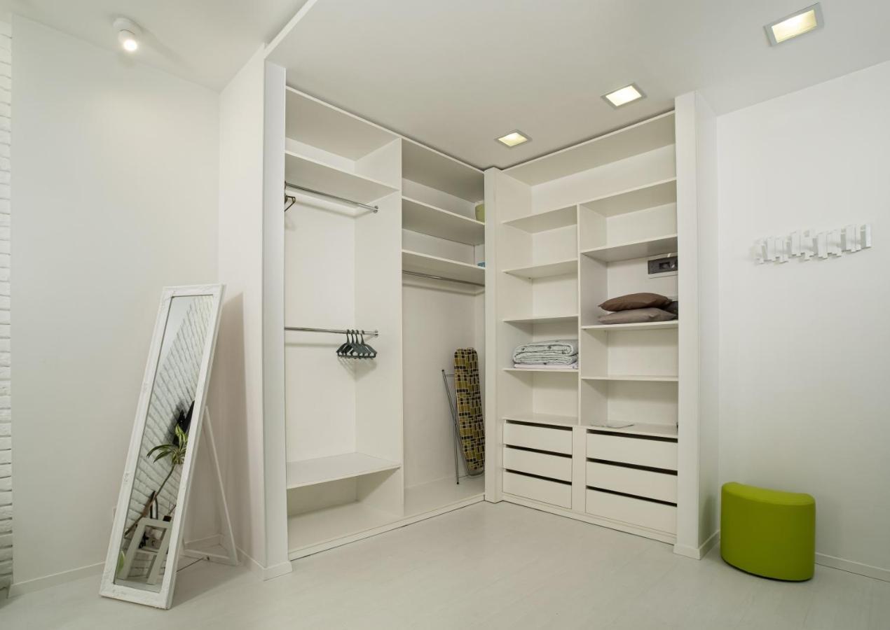 White Attic Apartment Odessa Exterior foto